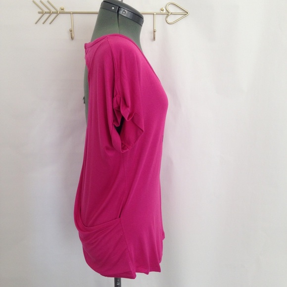 Pink Lotus Open-back T-shirt NWT Size Large - Picture 3 of 6